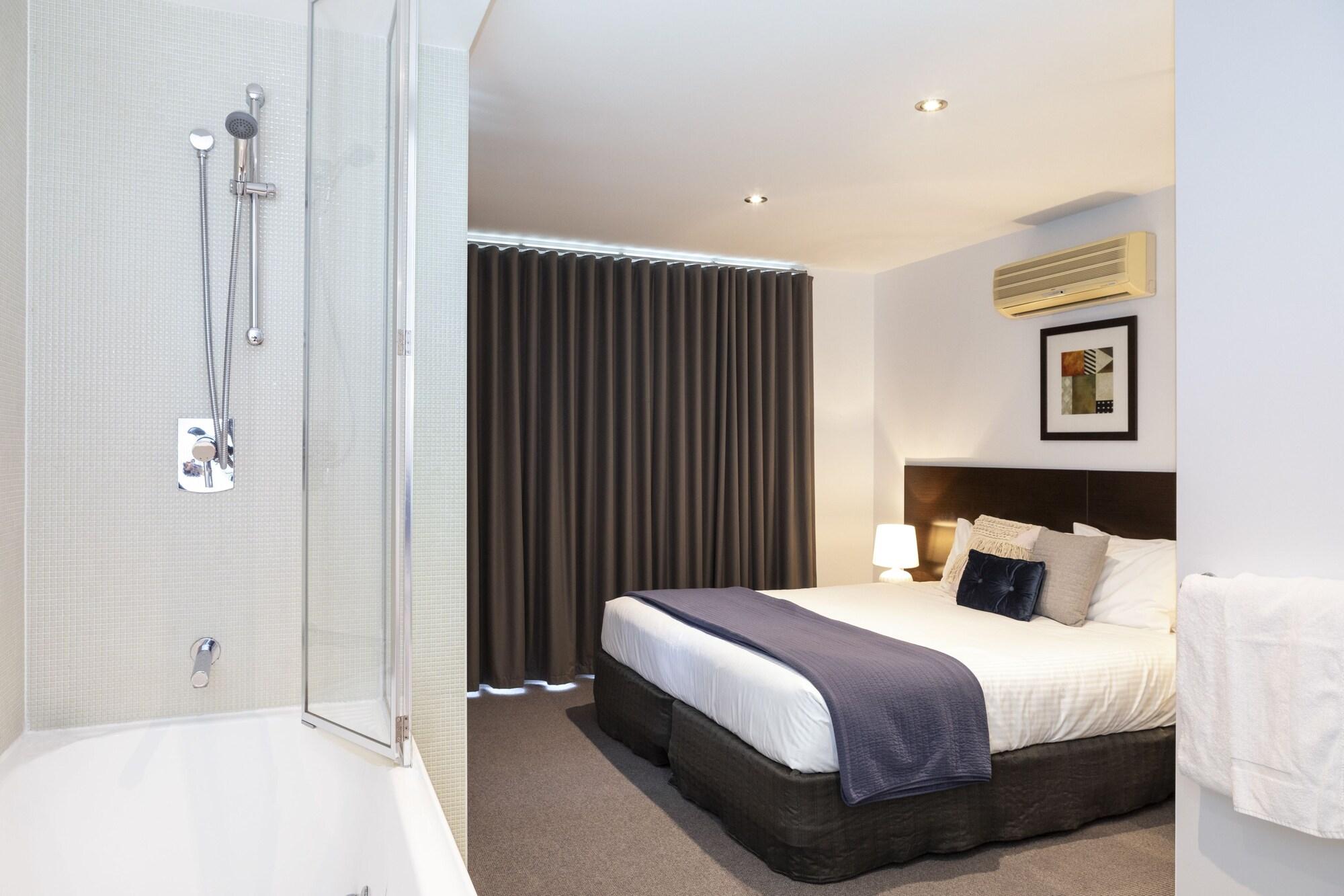 เดอะ ดอลฟิน อพาร์ตเมนท์ Aparthotel อะพอลโลเบย์ ภายนอก รูปภาพ
