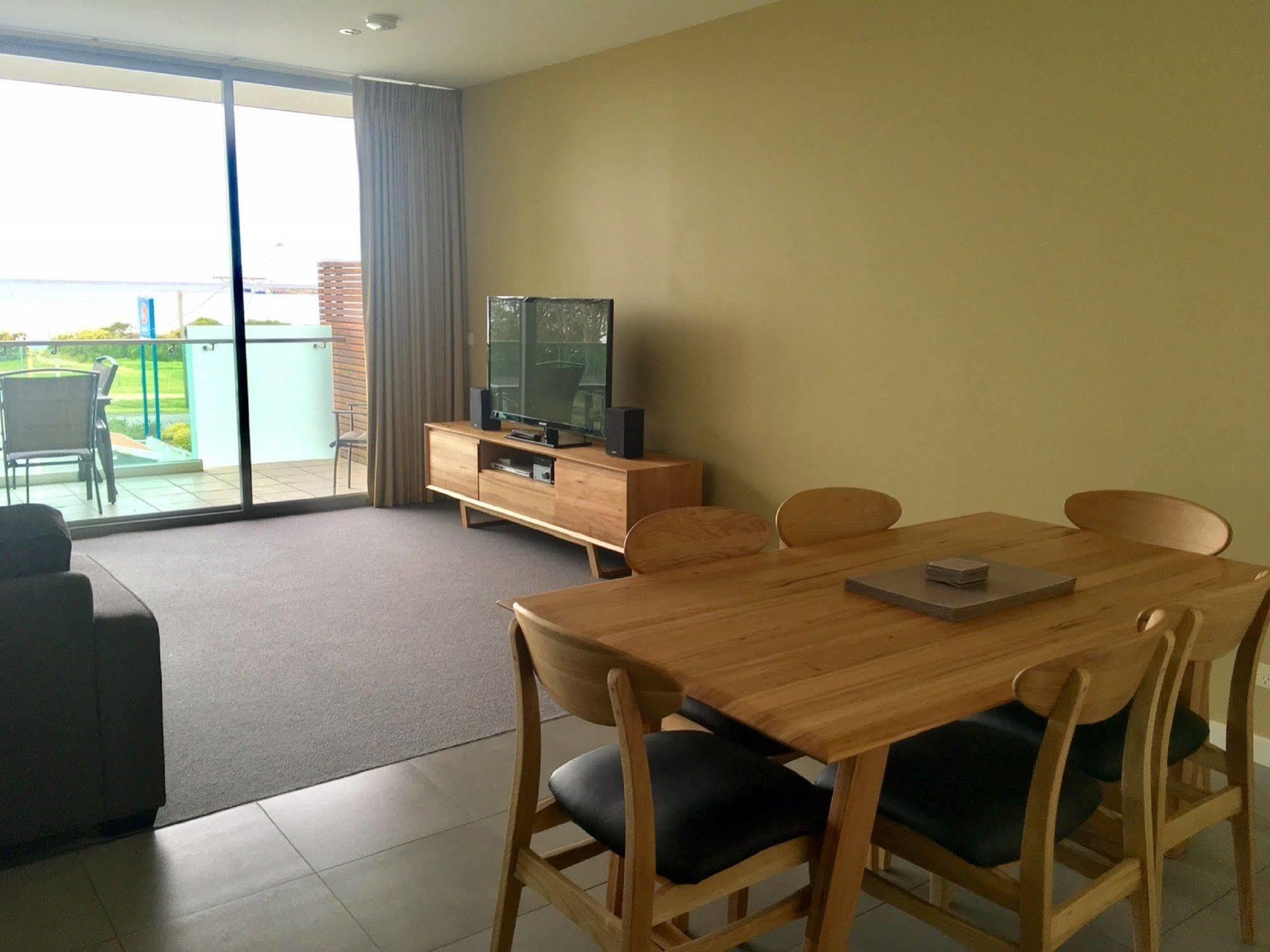 เดอะ ดอลฟิน อพาร์ตเมนท์ Aparthotel อะพอลโลเบย์ ภายนอก รูปภาพ